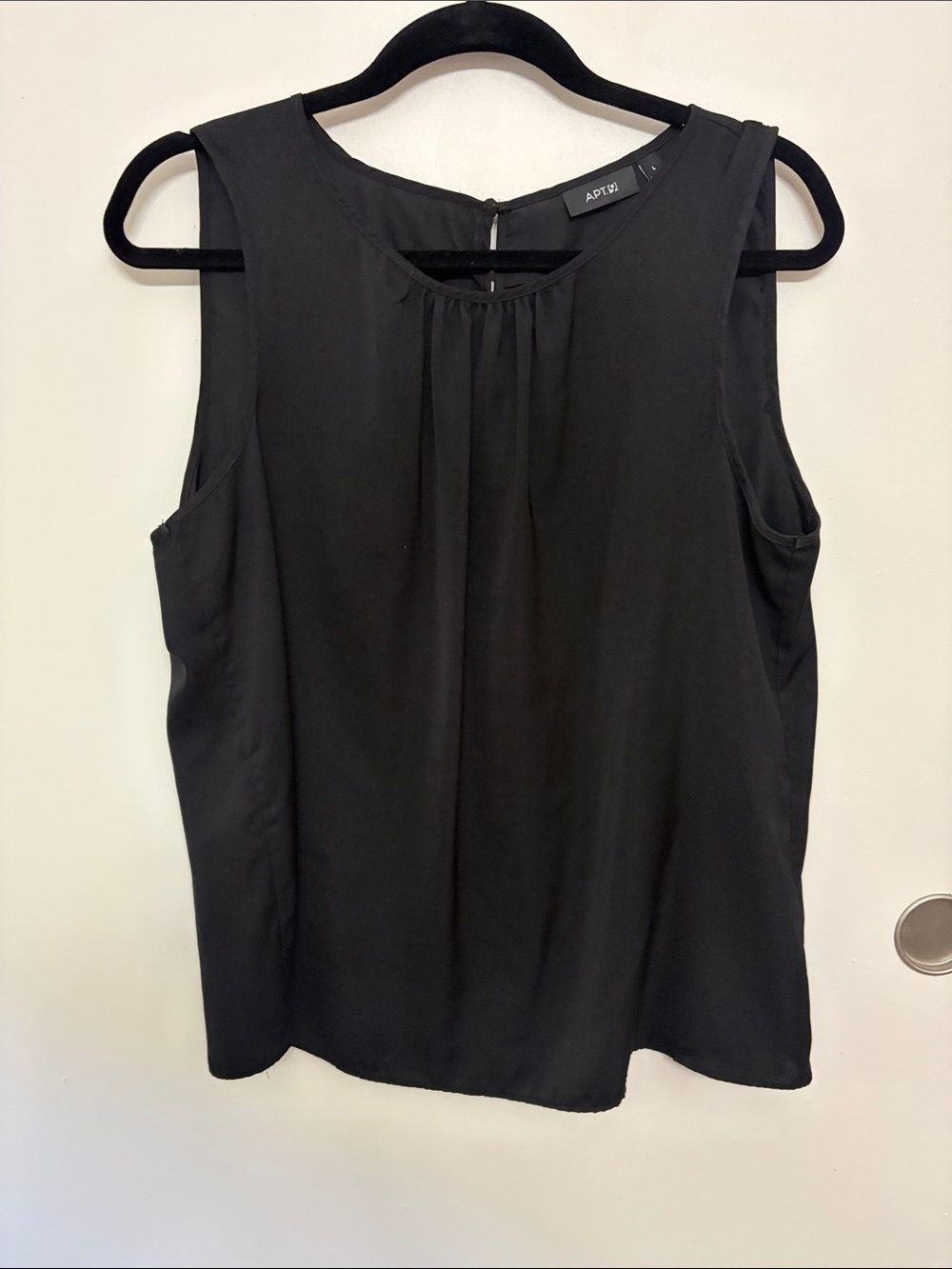 Apt. 9 Black Sleeveless Pleat-Front Camisole